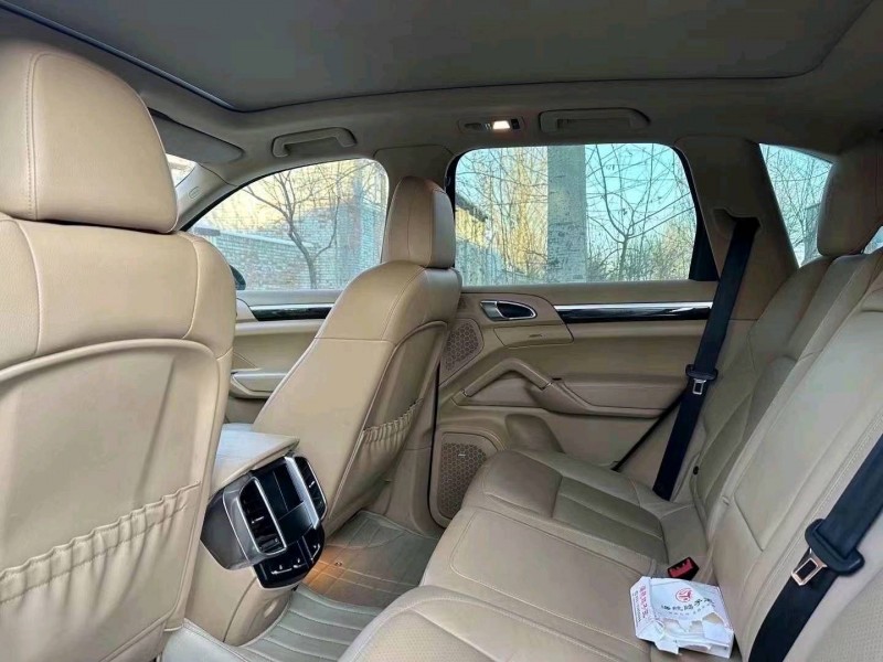 邯郸13年保时捷卡宴6