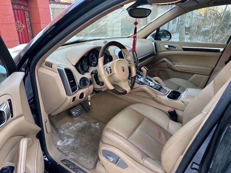 邯郸13年保时捷卡宴8