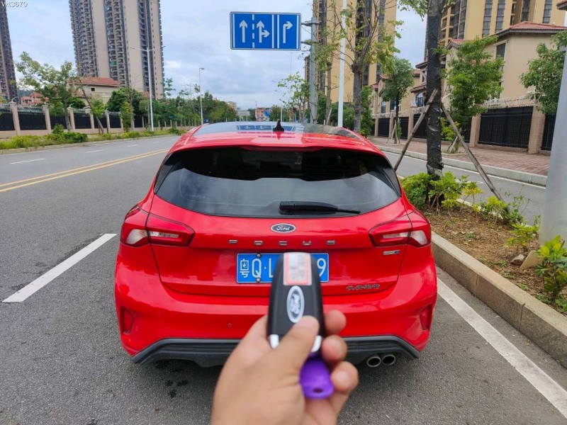 东莞18年福特福克斯2