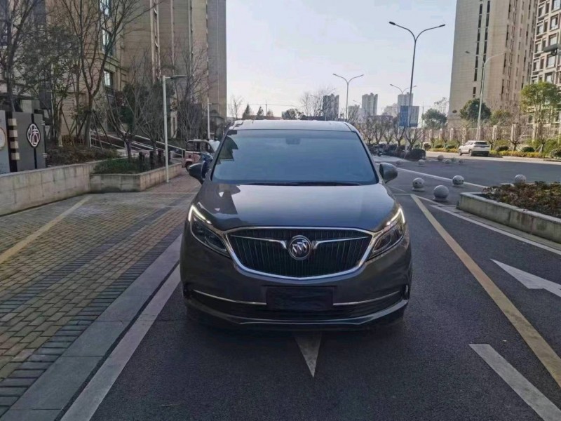 枣庄19年别克GL81