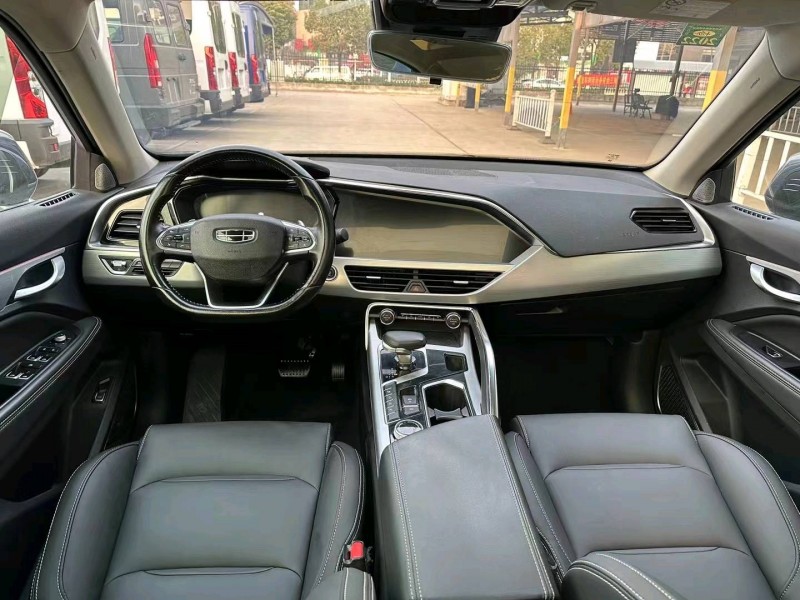 武汉20年吉利星越5