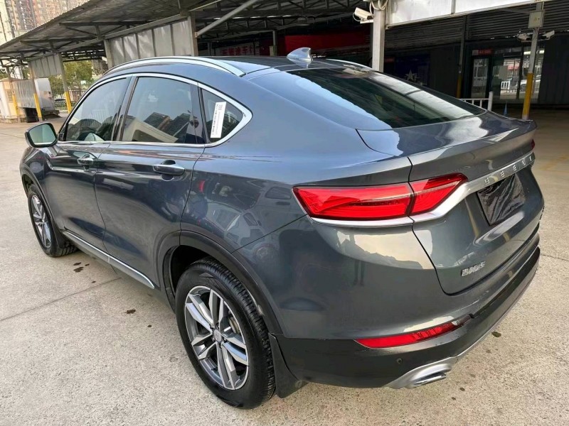 武汉20年吉利星越8