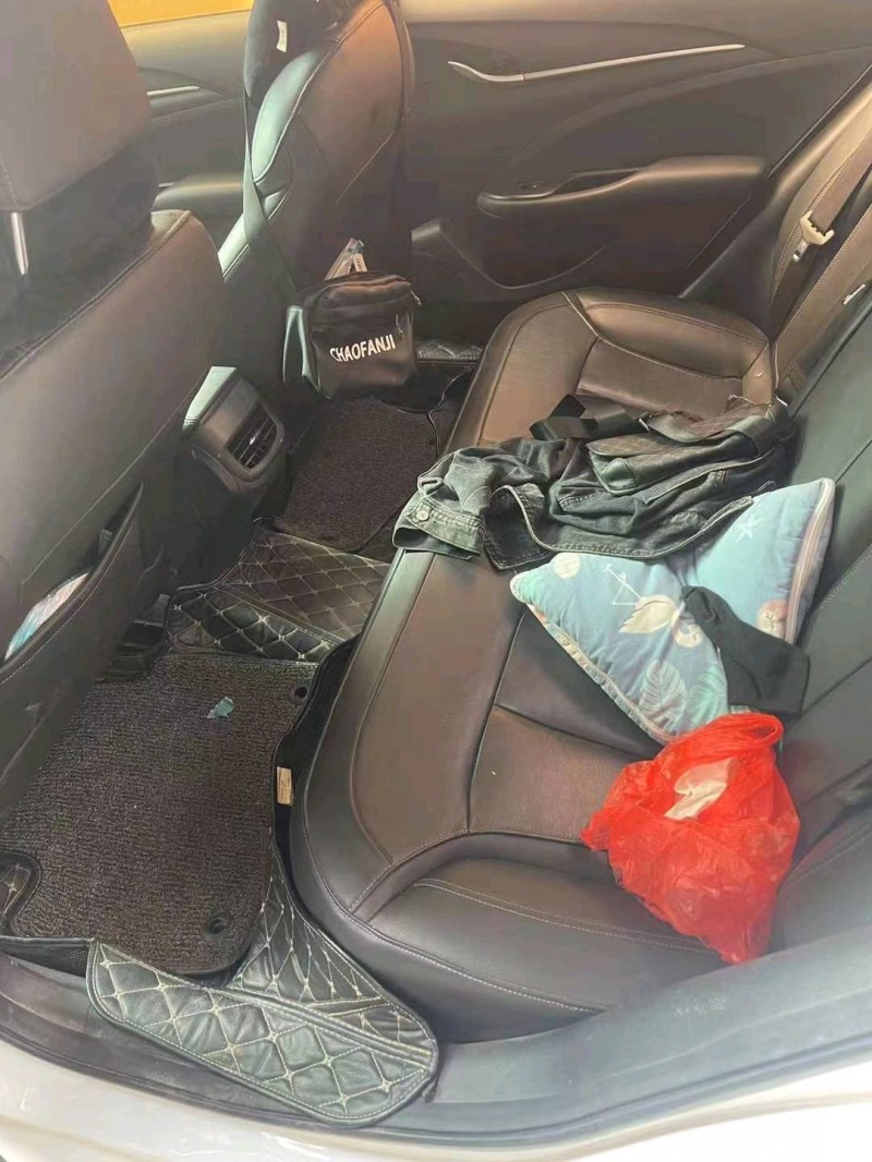 淄博18年别克英朗2