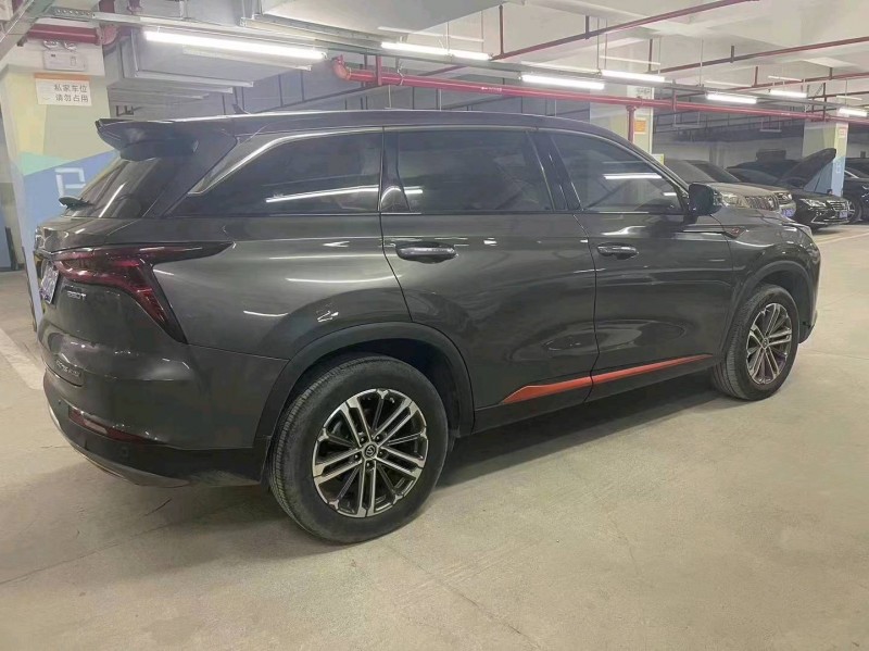 重庆21年长安汽车CS753