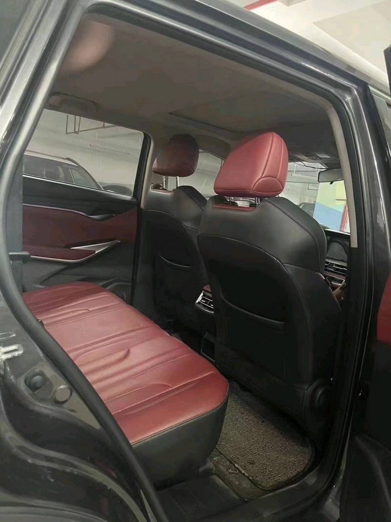 重庆21年长安汽车CS755