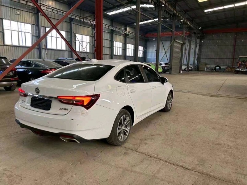 枣庄20年别克威朗3