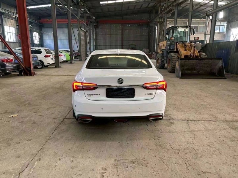 枣庄20年别克威朗6