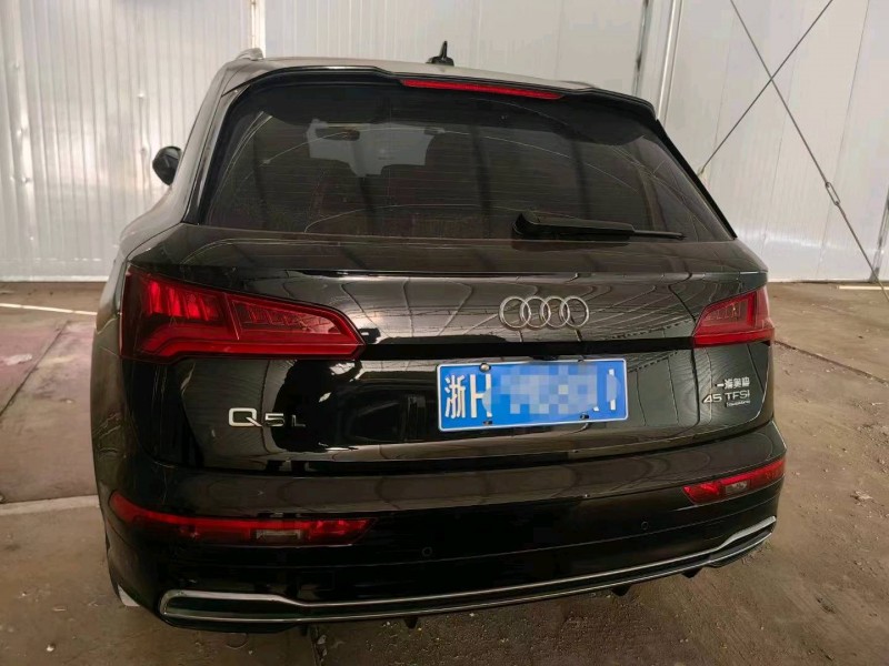 嘉兴21年奥迪Q54