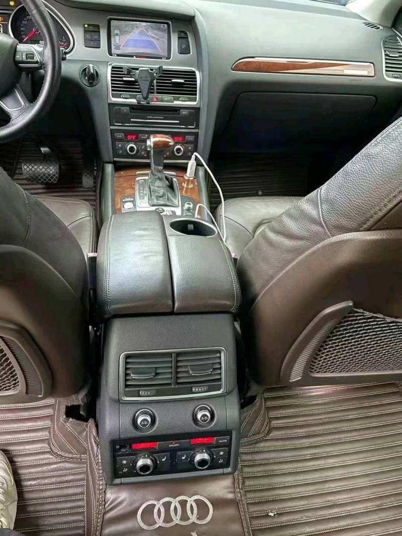 嘉兴12年奥迪Q75