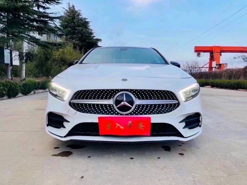 东营19年奔驰A1