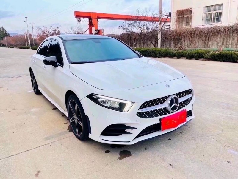 东营19年奔驰A2