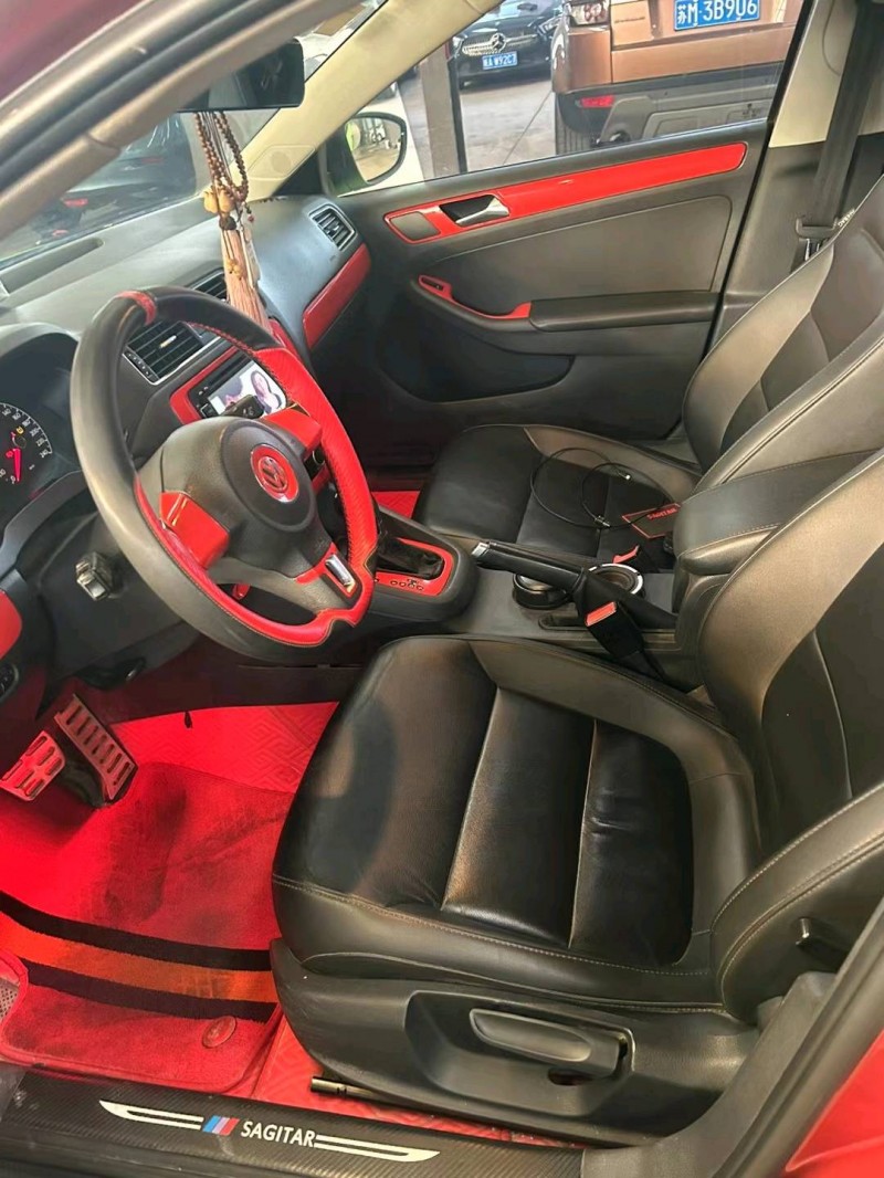 济宁15年大众速腾9