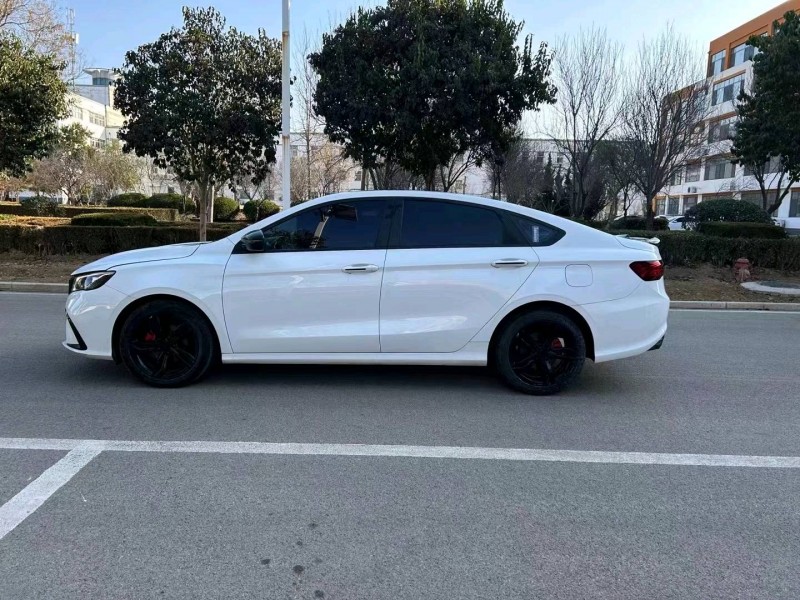 济宁21年吉利缤瑞7