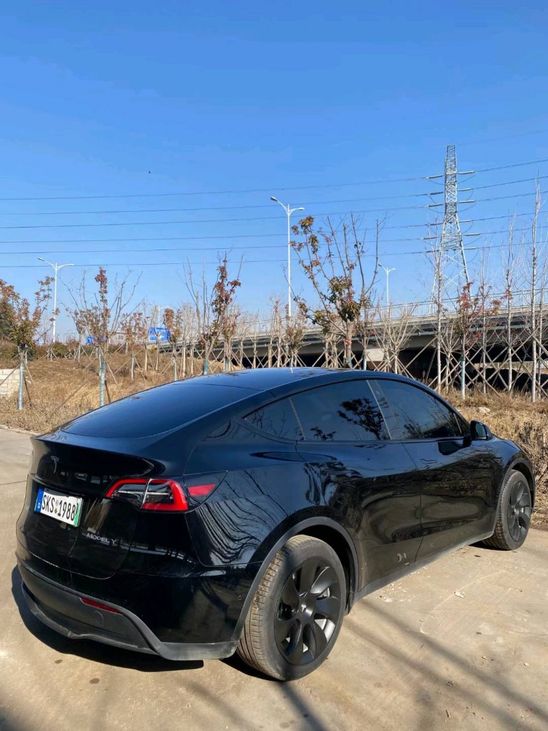 青島23年特斯拉MODEL Y8