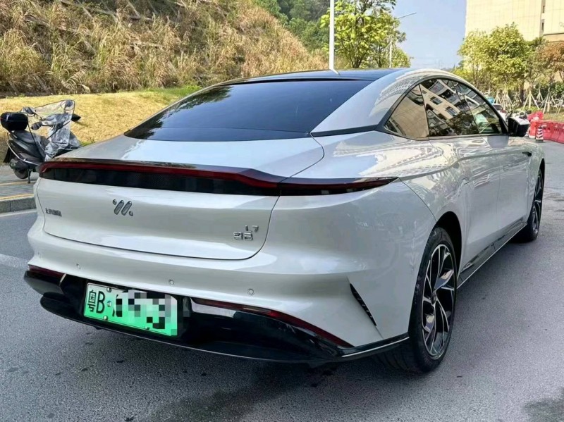 广州23年智己L77