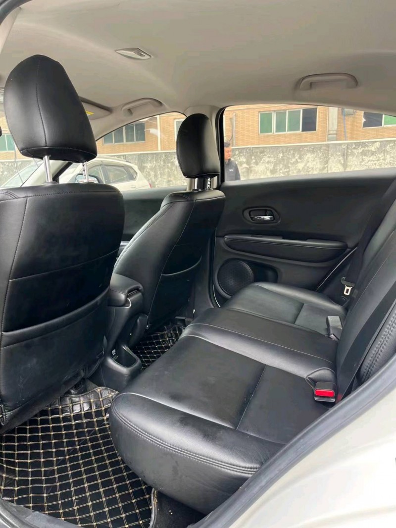 广州19年本田缤智8