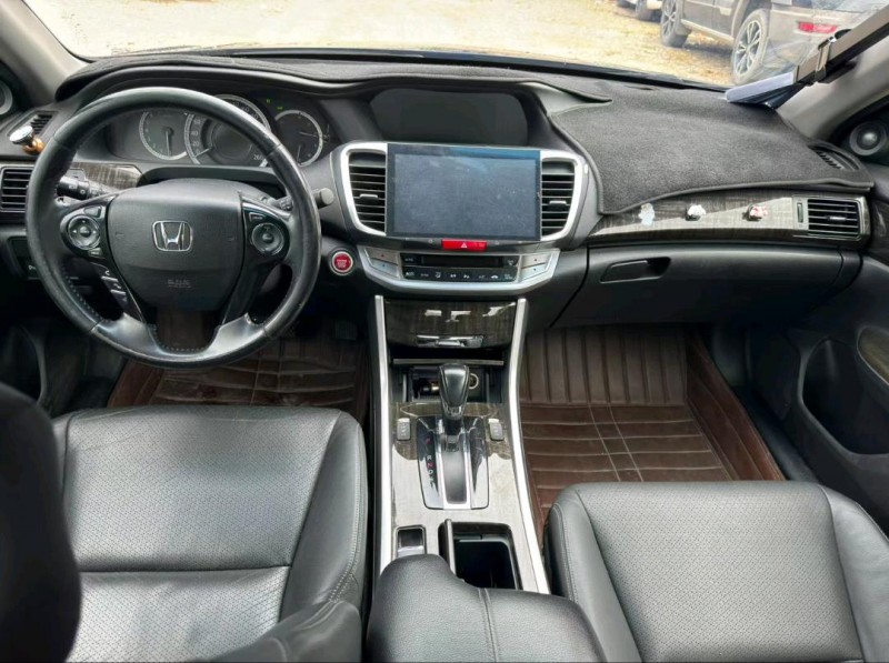 广州15年本田雅阁5