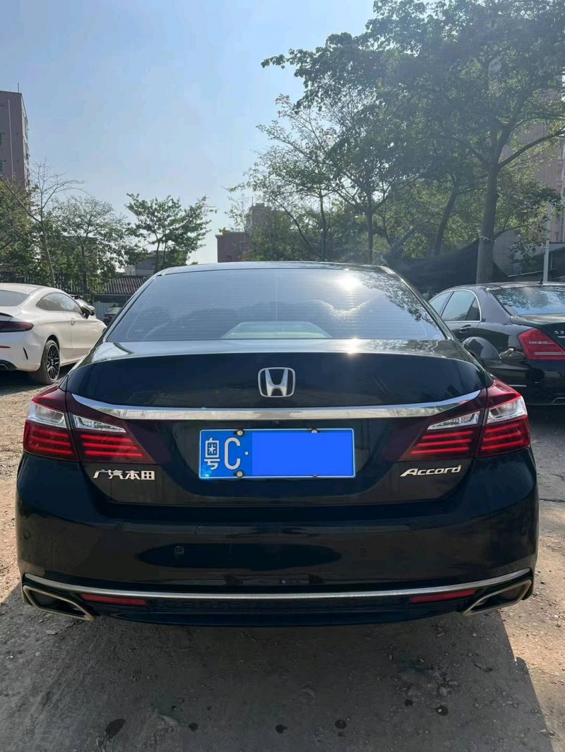 广州18年本田雅阁9