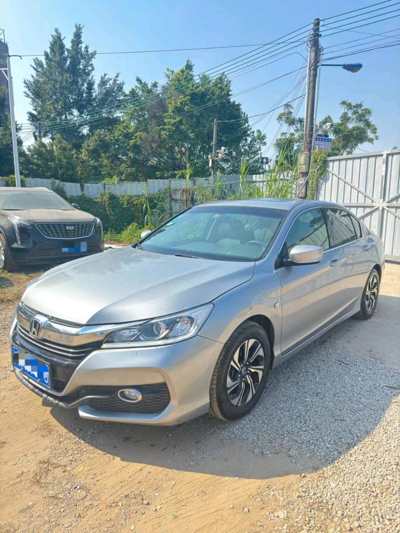 广州17年本田雅阁2