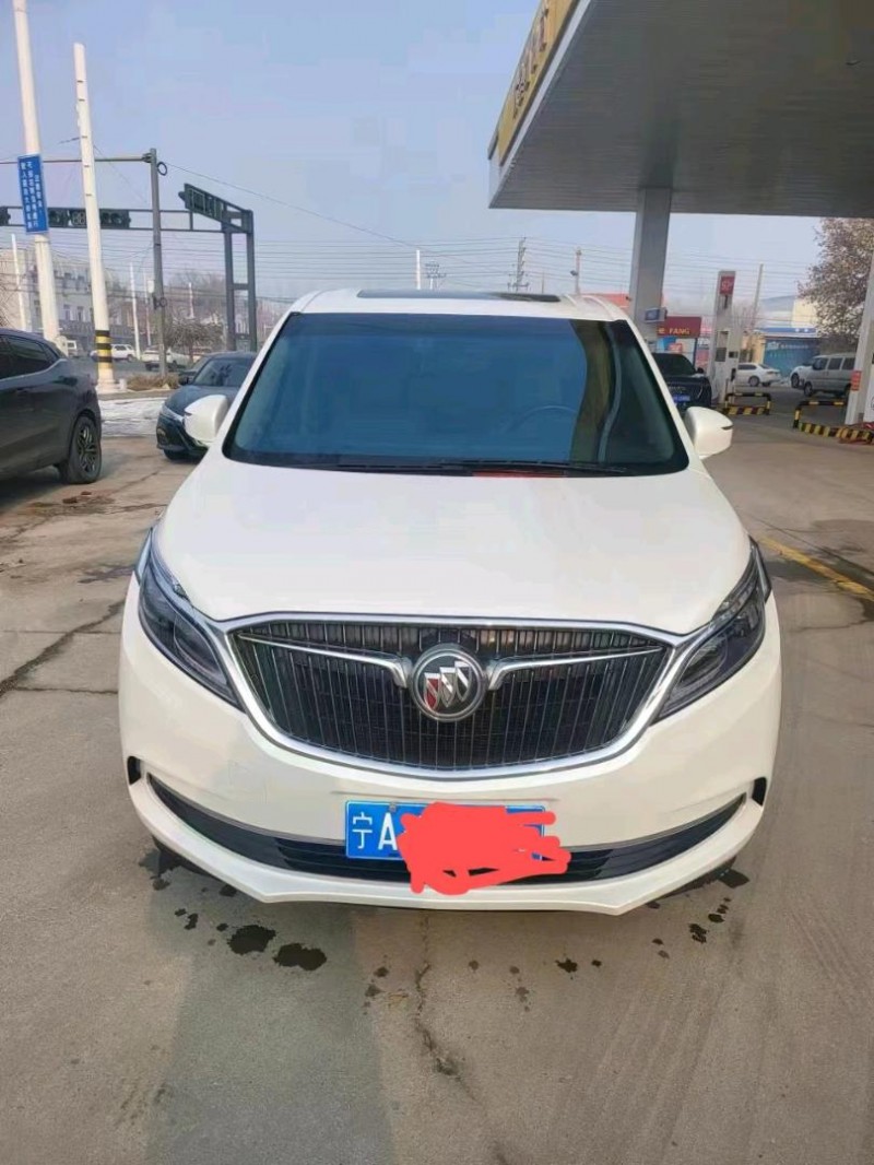 保定19年别克GL81