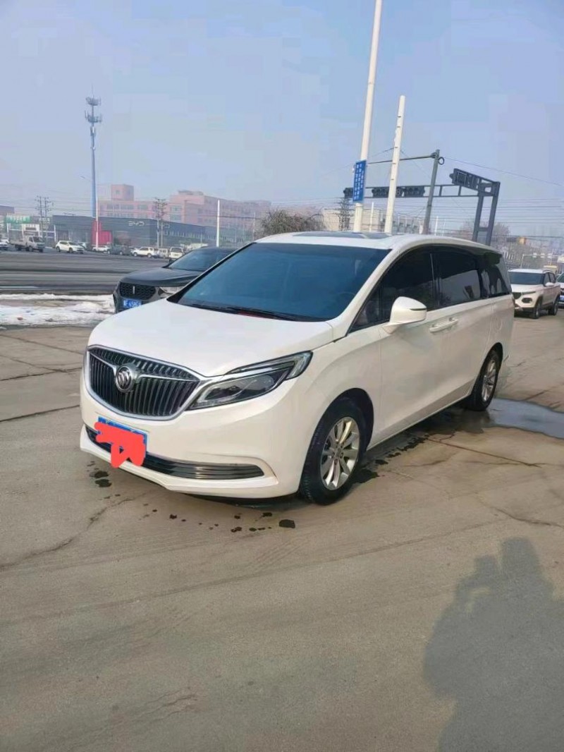 保定19年别克GL82