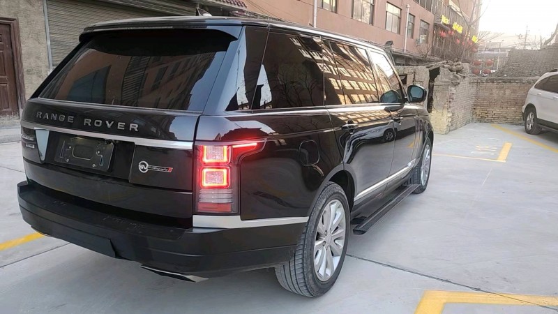 广州17年路虎揽胜行政4