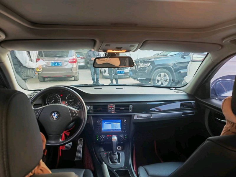 保定12年宝马3系5