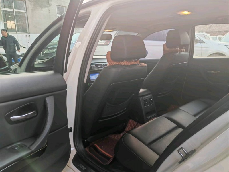 保定12年宝马3系6