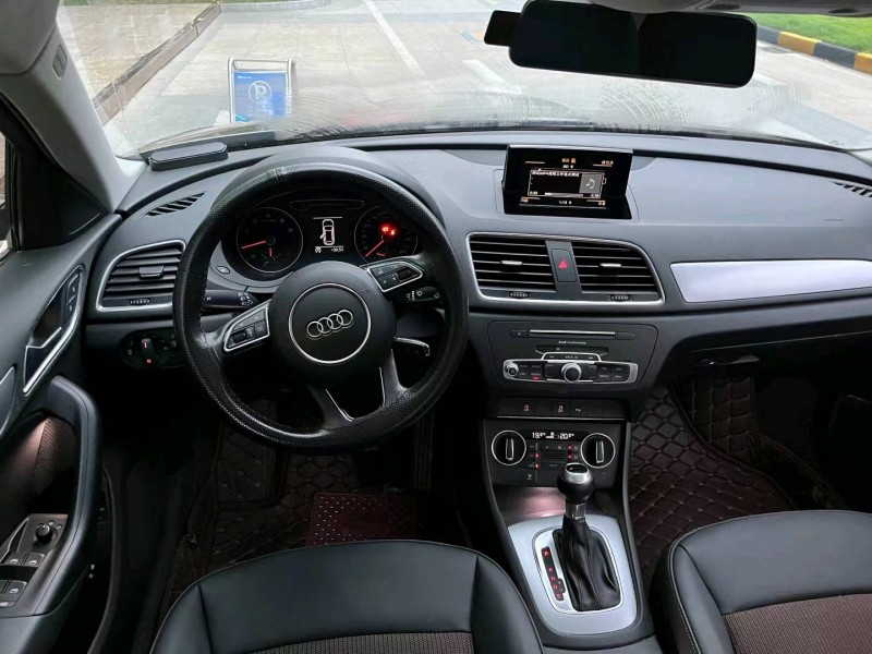 武汉19年奥迪Q38