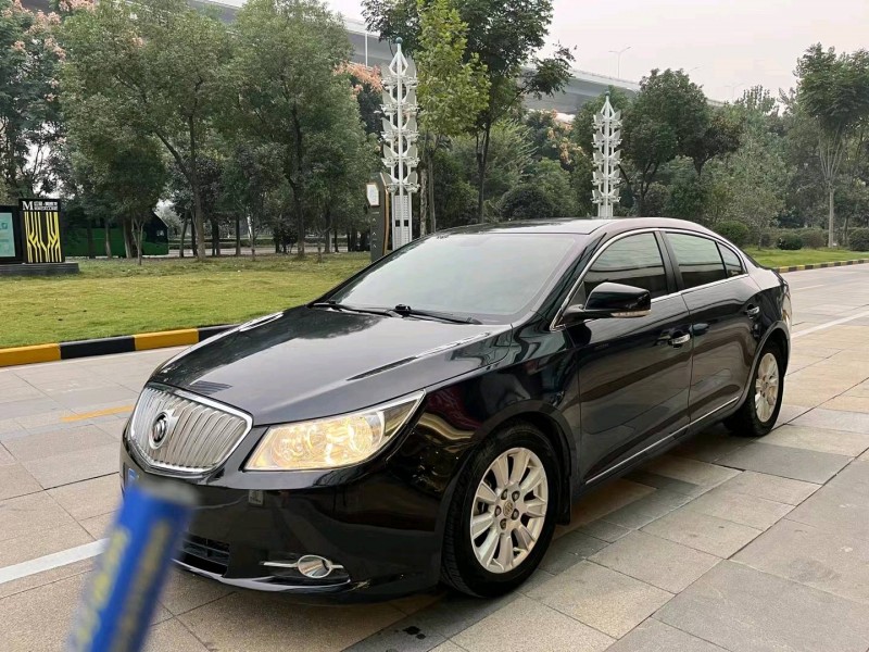 武汉13年别克君威2