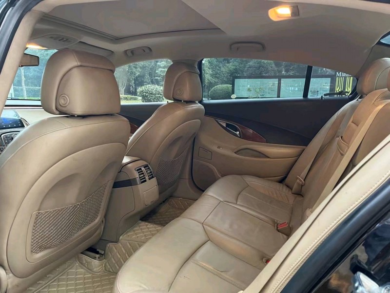 武汉13年别克君威7