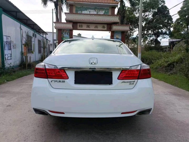 深圳14年本田雅阁9