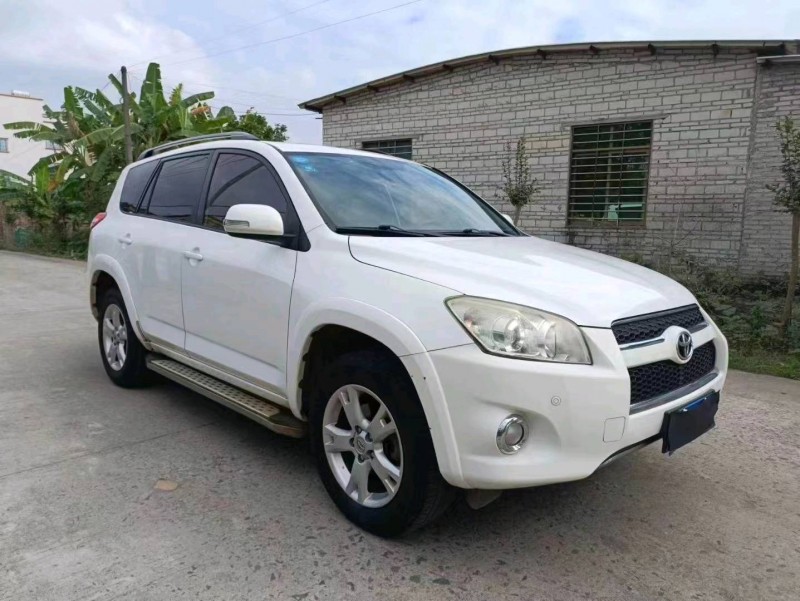 珠海12年丰田RAV42