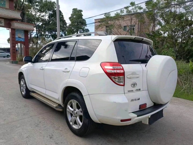 珠海12年丰田RAV45