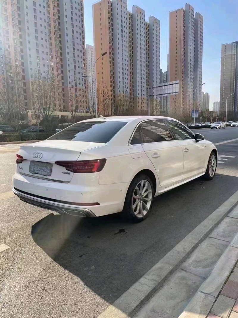 石家庄19年奥迪A4L9