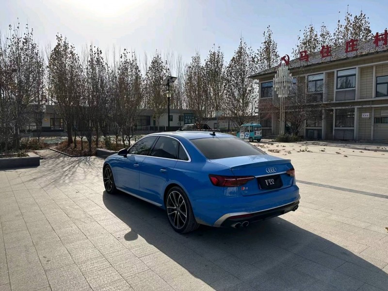 济南21年奥迪S48