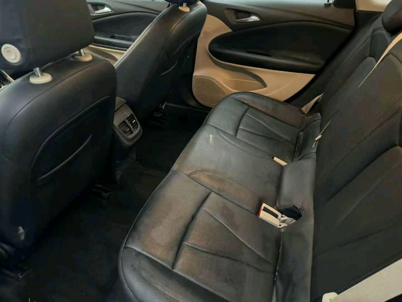 枣庄19年别克威朗6