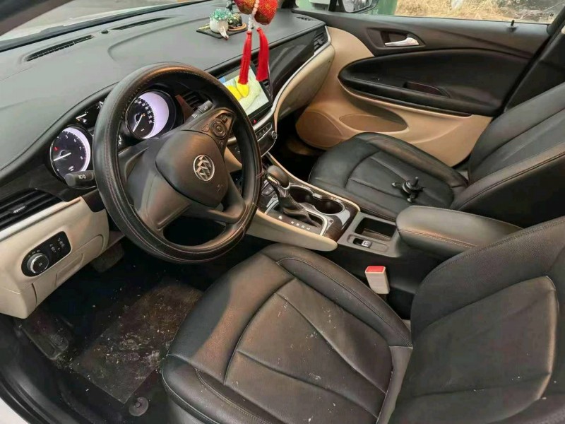 枣庄19年别克威朗8