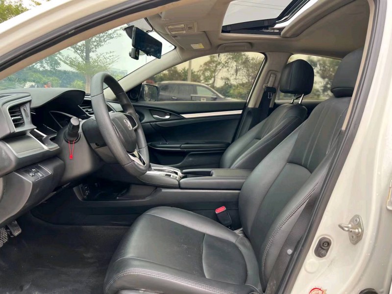 汕头18年本田思域4