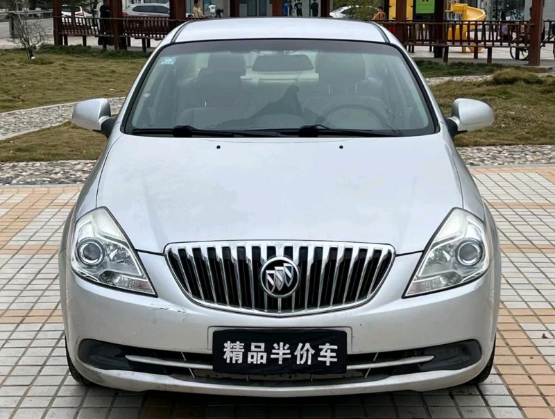 汕头16年别克凯越1