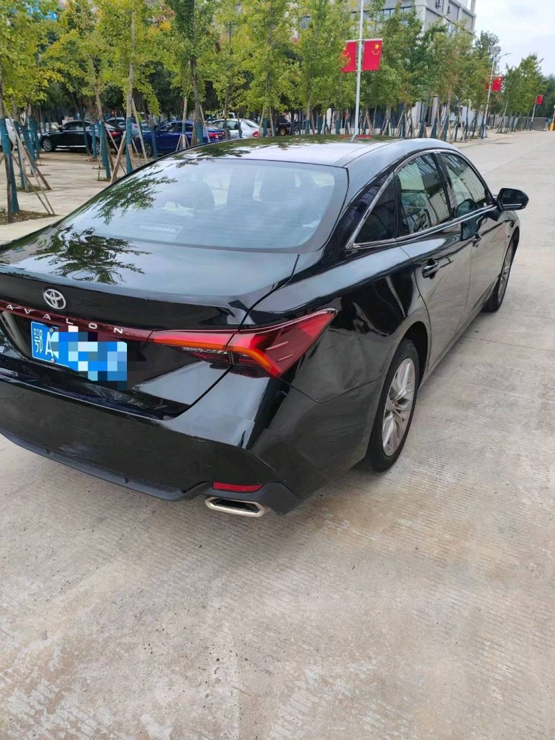 武汉20年丰田亚洲龙3