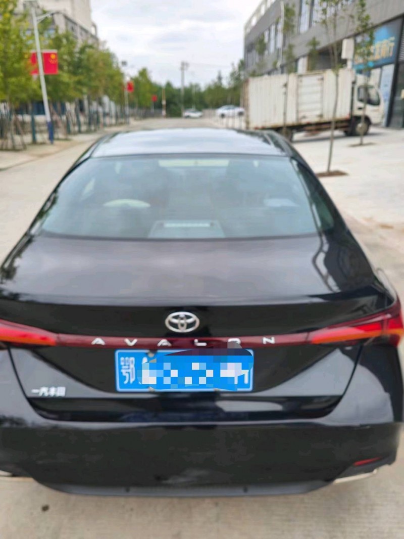 武汉20年丰田亚洲龙4