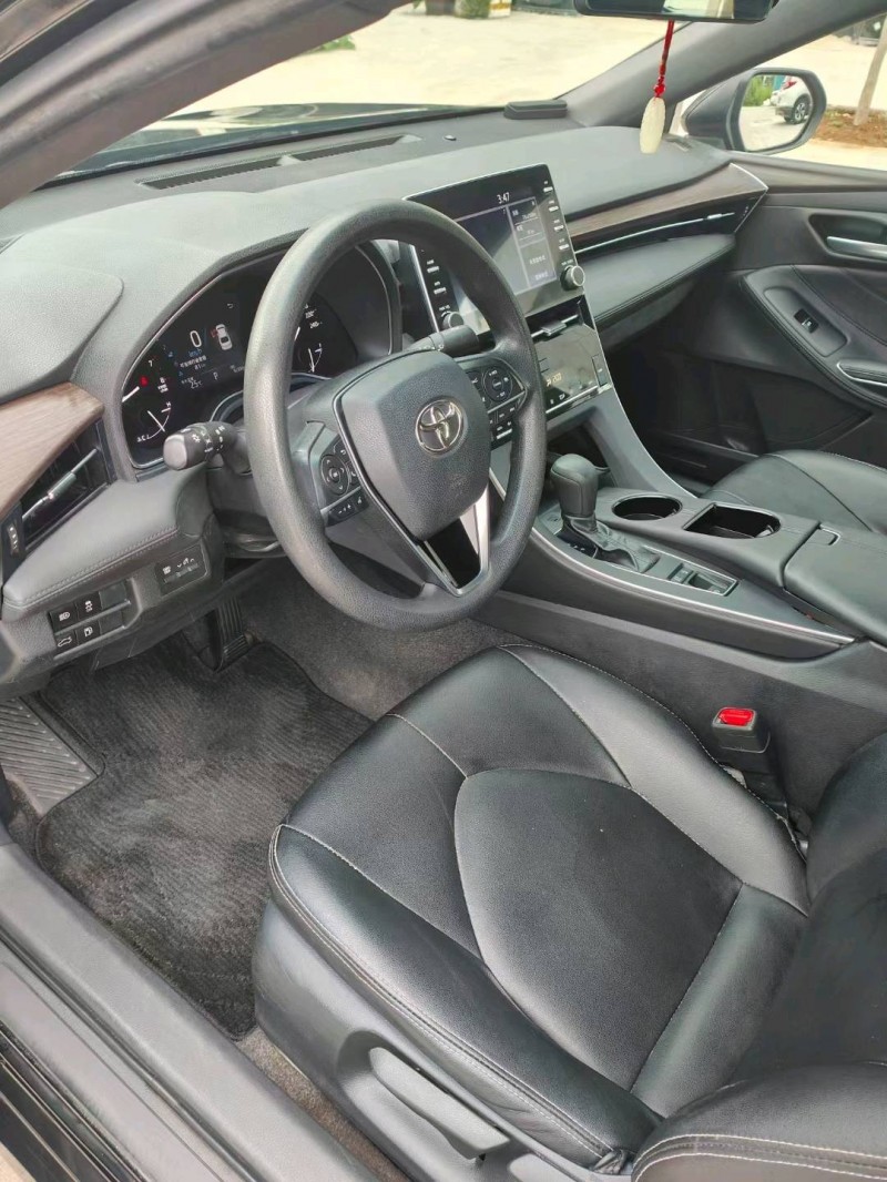 武汉20年丰田亚洲龙6