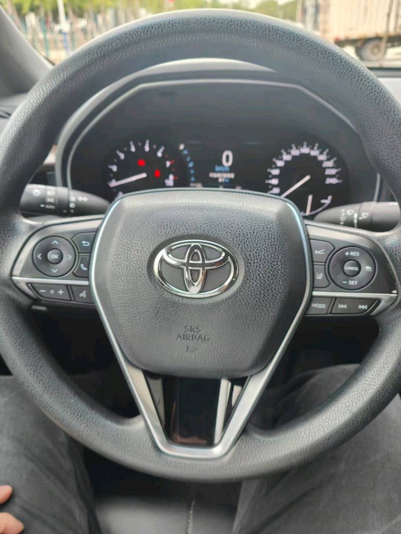 武汉20年丰田亚洲龙7