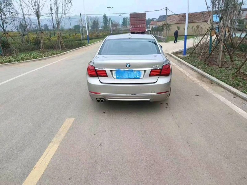 东营13年宝马7系9