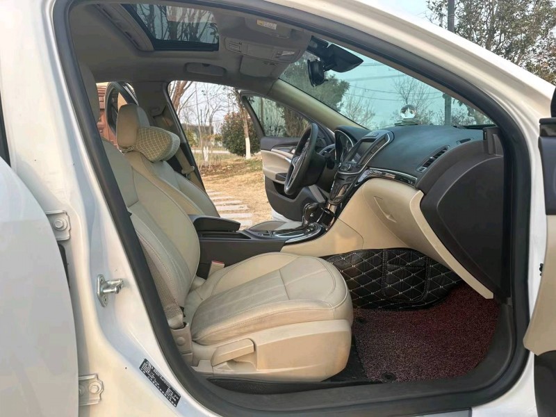 徐州16年别克君威5