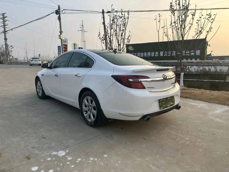 徐州16年别克君威8