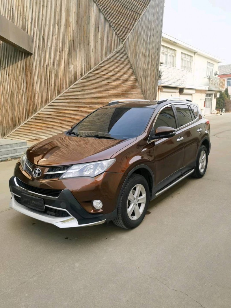 青岛15年丰田RAV4荣放3
