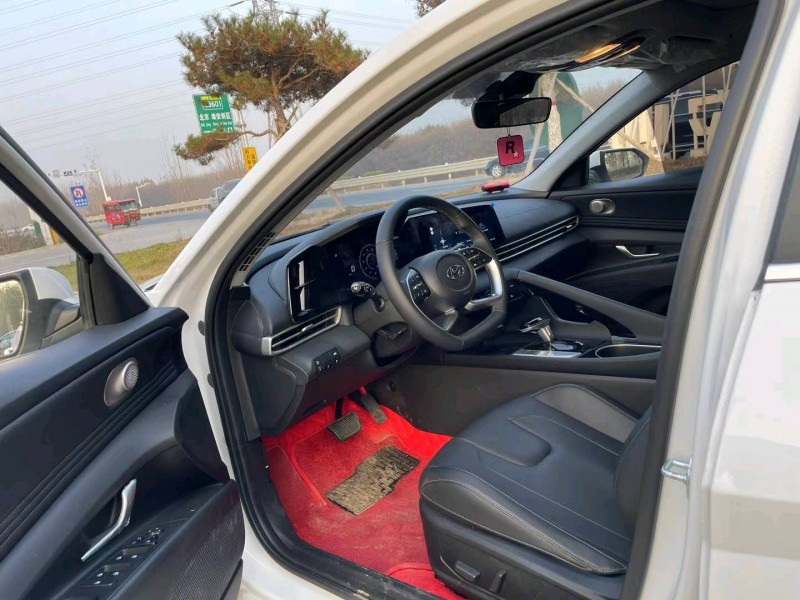 邯郸23年现代伊兰特6