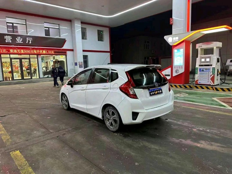 邢台15年本田飞度4